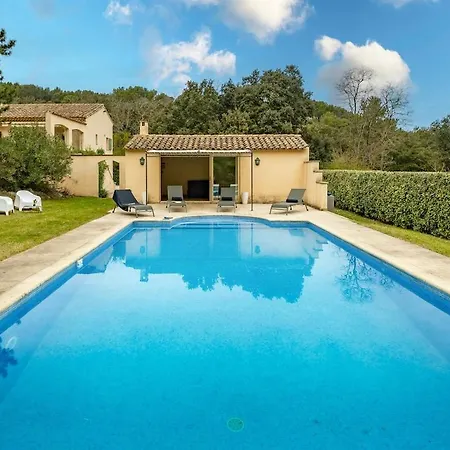 Pres D'avignon Elegante Avec Vue Semesterbostad