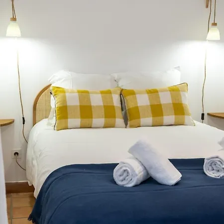 Pres D'avignon Elegante Avec Vue Holiday home Pujaut