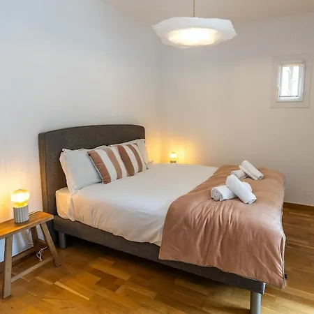 Pres D'avignon Elegante Avec Vue Holiday home