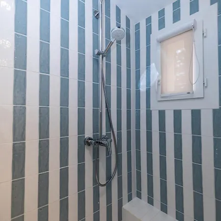 Pres D'avignon Elegante Avec Vue Holiday home *