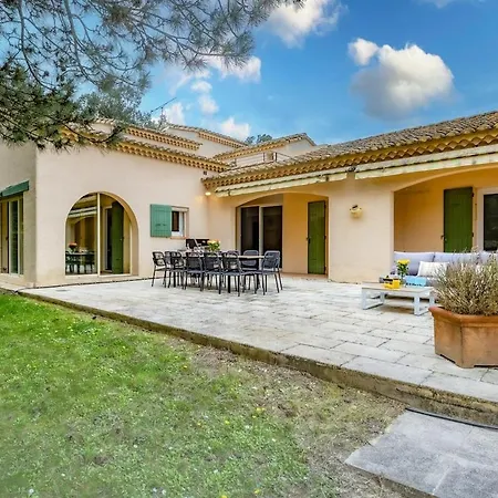 Holiday home Pres D'avignon Elegante Avec Vue Pujaut
